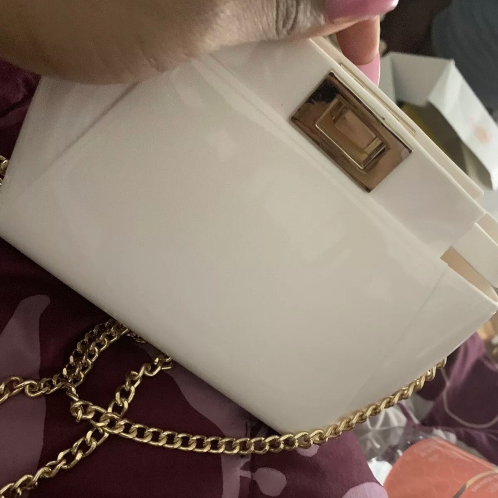 Purse - Picture 1 of 4